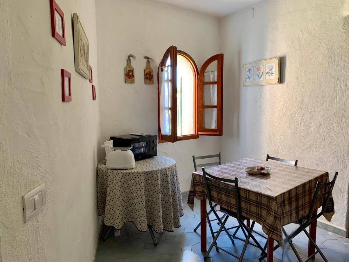 Villa Le Ginestre La Caletta Eksteriør bilde